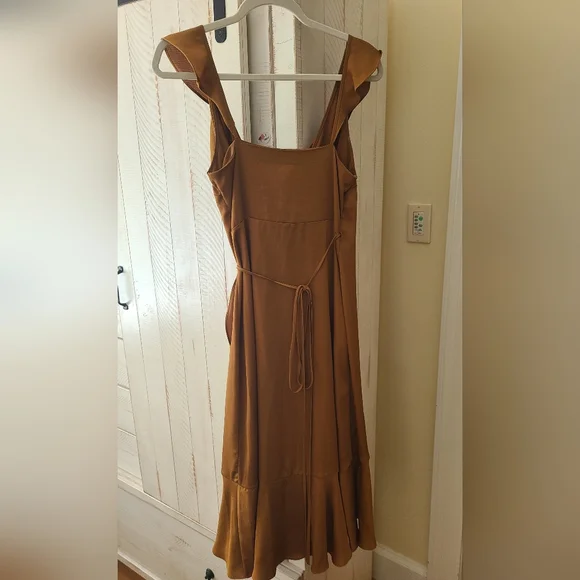 Fame and Partners wrap dress with ruffled straps in butterscotch. NWT sz 6 - Picture 3 of 5